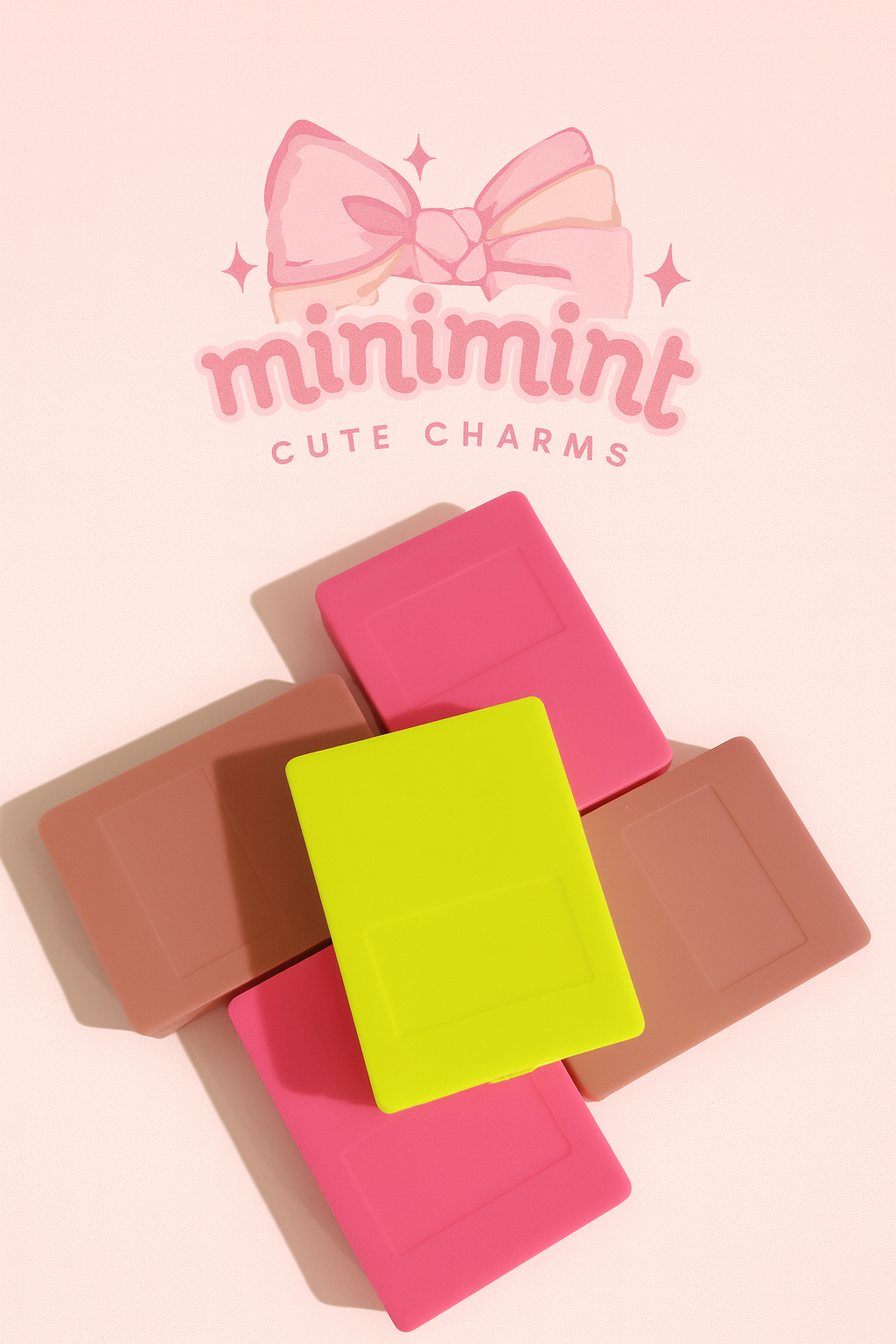 Mini Portable Makeup Brush Set with Mirror β Travel-Friendly 5 PCS Kit (Cute Compact Case)